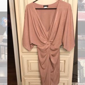 Sz med. Runs a bit big. Never worn.